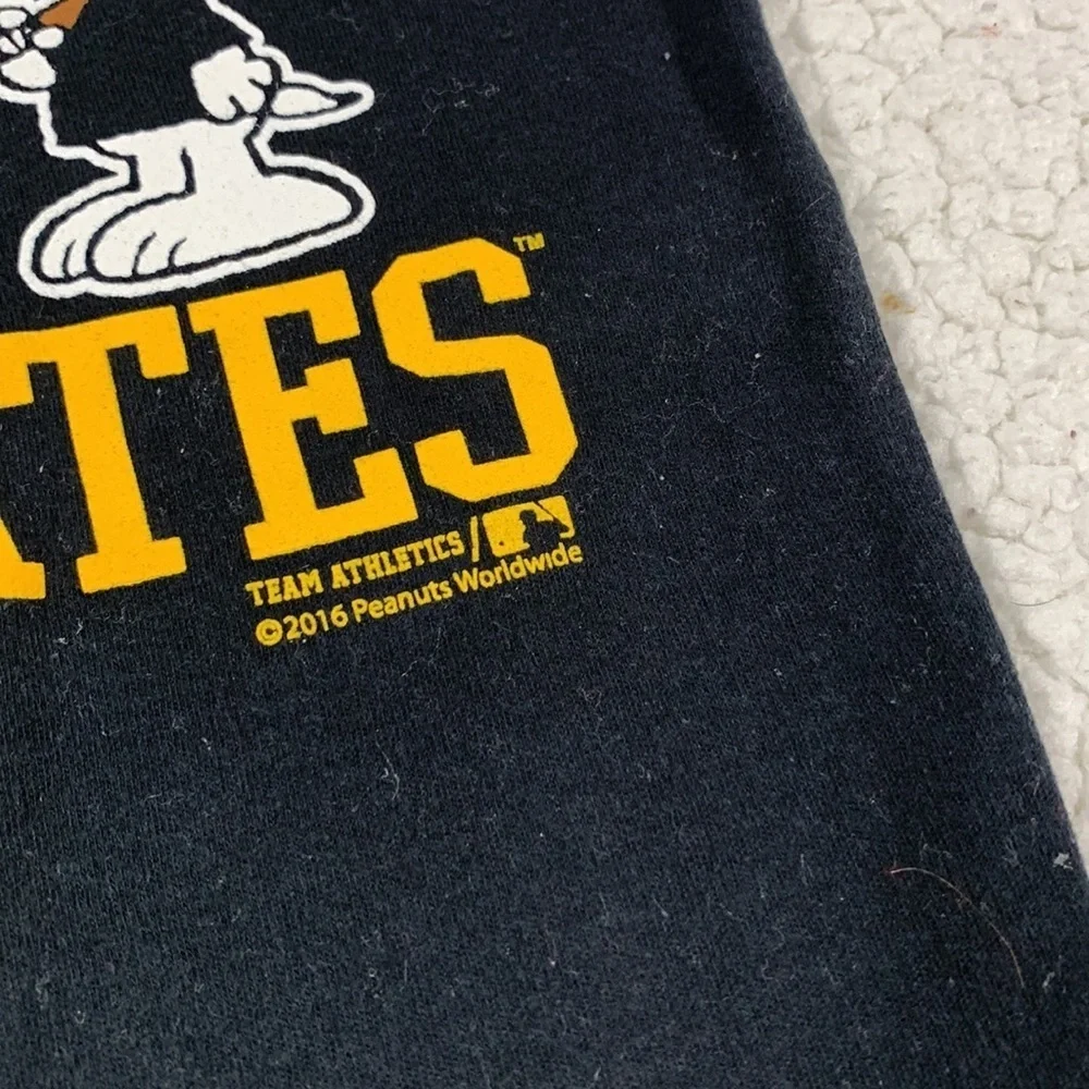 Pittsburgh Pirates MLB Genuine merchandise Snoopy peanuts one piece